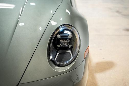 2022 Porsche 911 Carrera 4