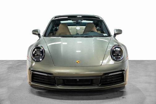 2022 Porsche 911 Carrera 4