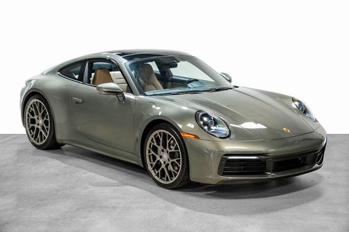 2022 Porsche 911 Carrera 4