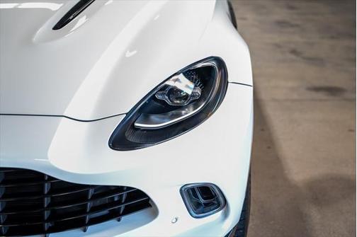 2021 Aston Martin DBX Base