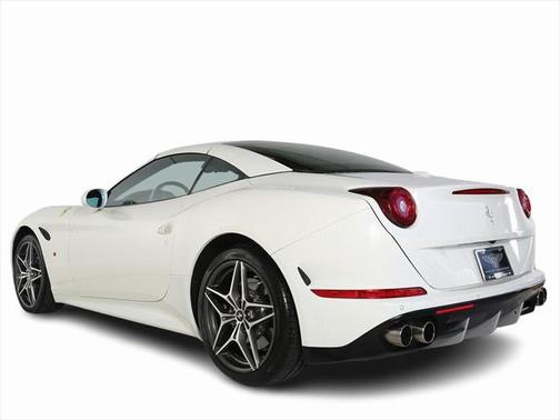 2017 Ferrari California T