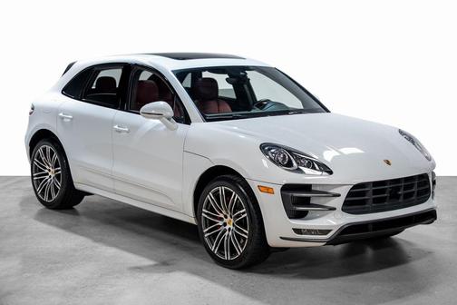 2018 Porsche Macan Turbo w/Performance Package