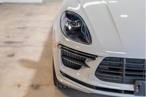 2021 Porsche Macan Turbo
