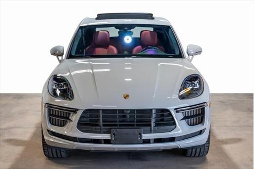 2021 Porsche Macan Turbo