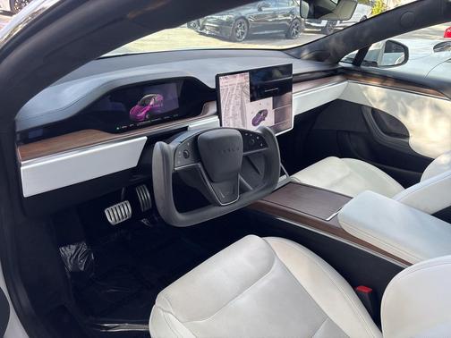 2022 Tesla Model S Base