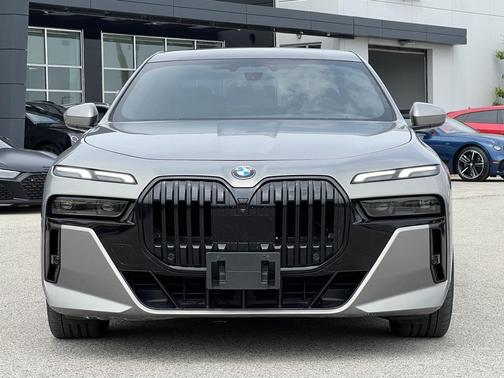 2023 BMW 760 i xDrive