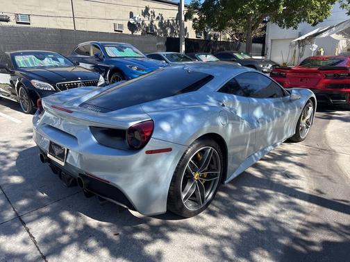 2017 Ferrari 488 GTB Base