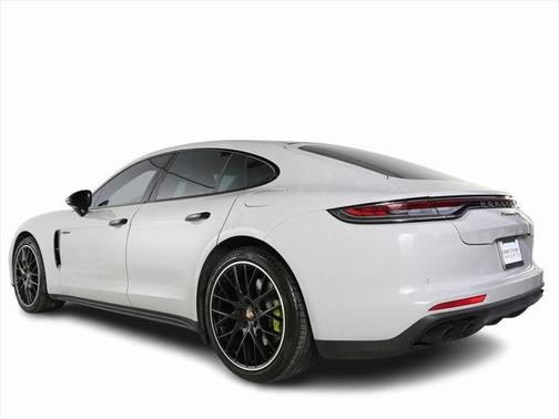 2022 Porsche Panamera E-Hybrid 4S