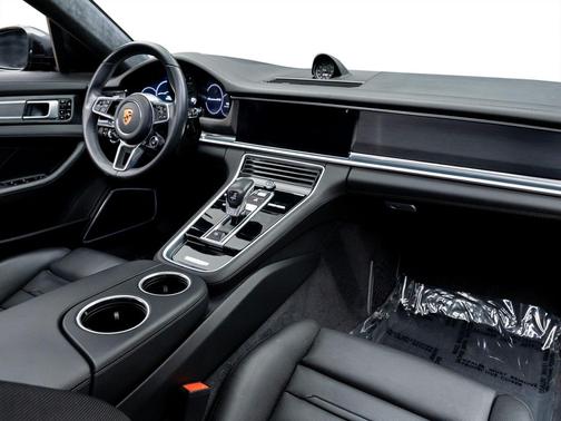 2019 Porsche Panamera GTS