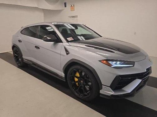 2024 Lamborghini Urus Performante