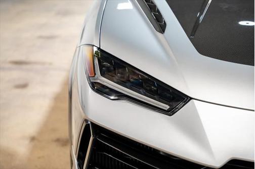 2024 Lamborghini Urus Performante
