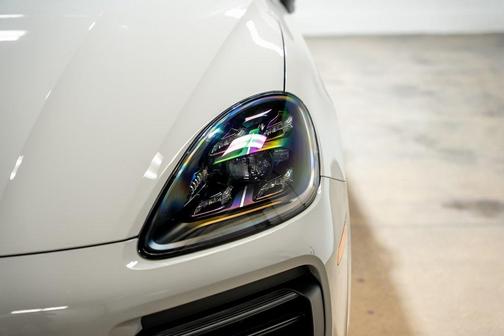 2022 Porsche Cayenne Platinum Edition