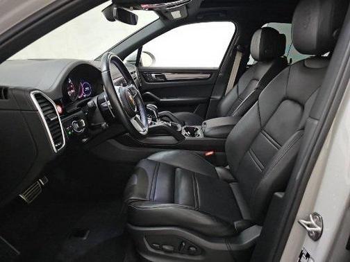 2022 Porsche Cayenne Platinum Edition