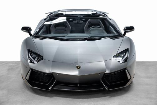 2017 Lamborghini Aventador LP700-4
