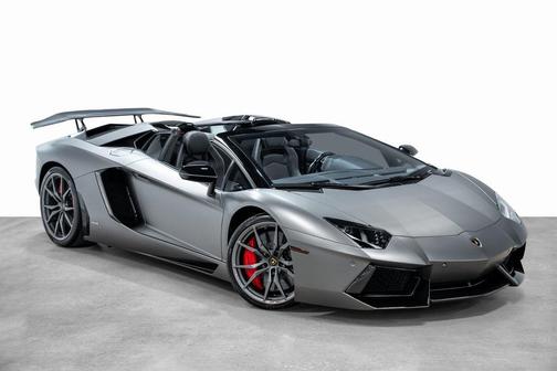 2017 Lamborghini Aventador LP700-4