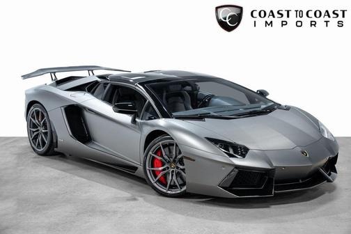 2017 Lamborghini Aventador LP700-4