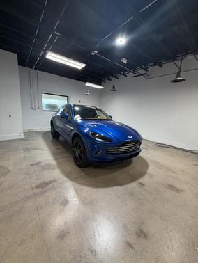 2022 Aston Martin DBX Base