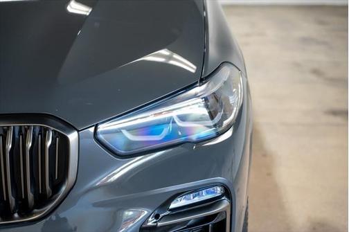 2021 BMW X5 M50i