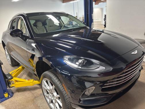 2021 Aston Martin DBX Base