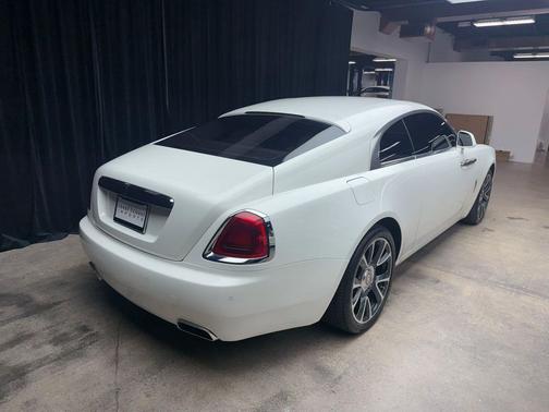White 2017 Rolls-Royce Wraith