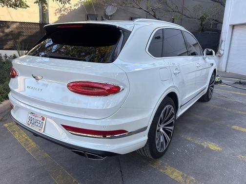 2022 Bentley Bentayga V8