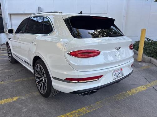 2022 Bentley Bentayga V8