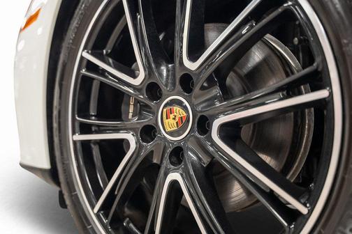 2023 Porsche Panamera Platinum Edition