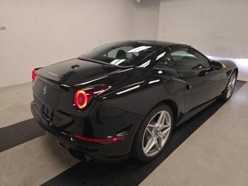 2016 Ferrari California T