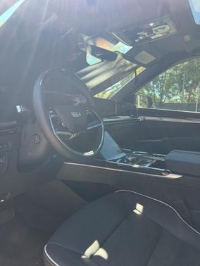 2025 Cadillac Escalade Sport