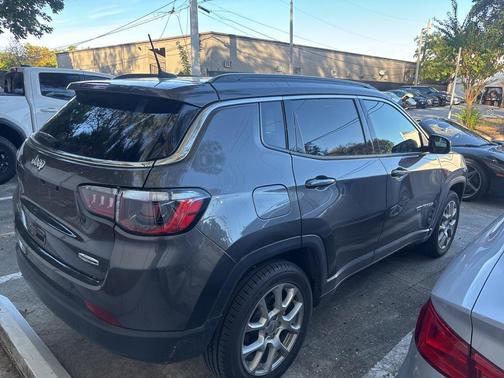 2022 Jeep Compass Latitude Lux