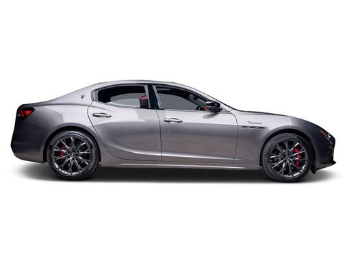 2022 Maserati Ghibli Modena