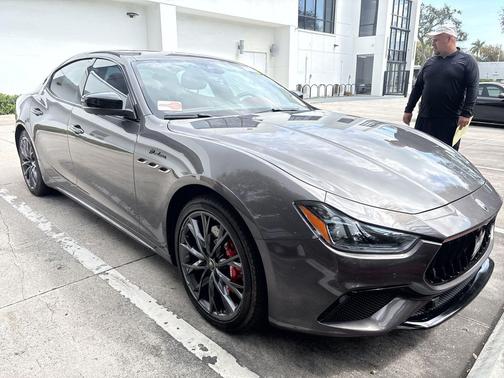 2022 Maserati Ghibli Modena