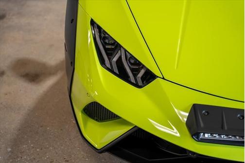 2024 Lamborghini Huracan Sterrato Base