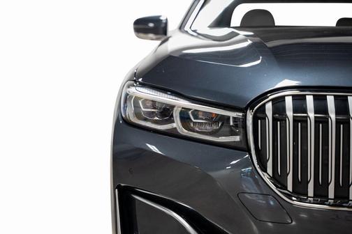 2020 BMW 740 740i