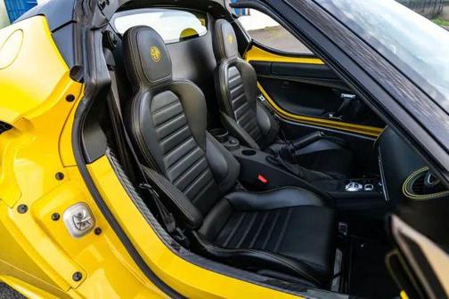 2016 Alfa Romeo 4C Spider Base