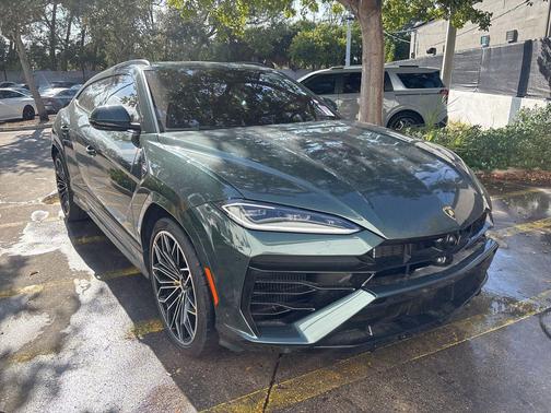 2025 Lamborghini Urus SE