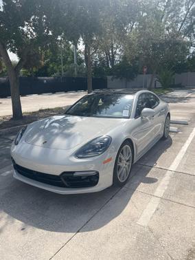 2018 Porsche Panamera 4S