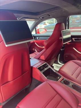 2020 Porsche Panamera GTS