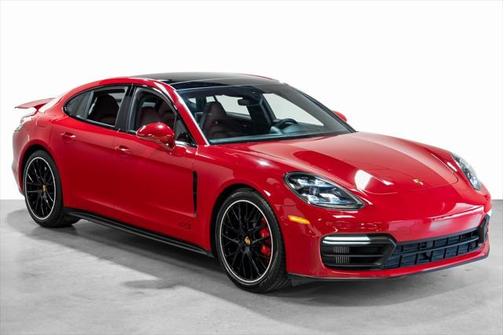 2020 Porsche Panamera GTS