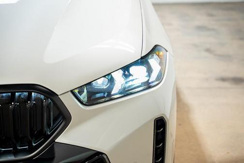 2024 BMW X6 xDrive40i