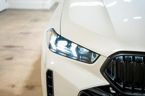 2024 BMW X6 xDrive40i