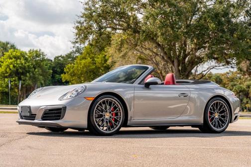 2017 Porsche 911 Carrera 4S Cabriolet