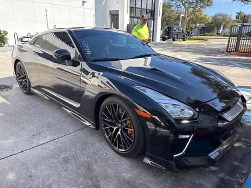 2021 Nissan GT-R Premium