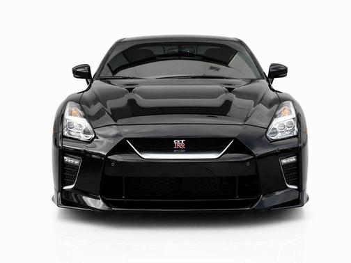 2021 Nissan GT-R Premium