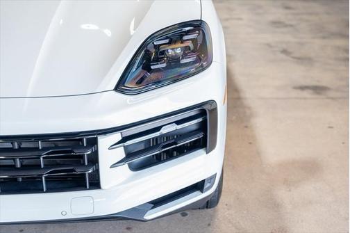 2024 Porsche Cayenne Base