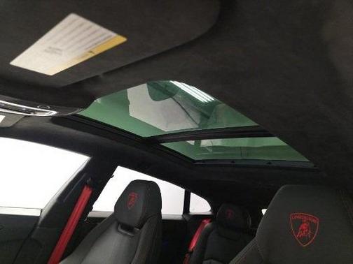 2023 Lamborghini Urus S