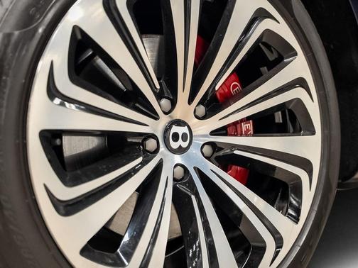2022 Bentley Bentayga V8