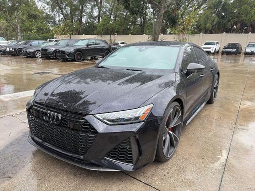Sebring Black Crystal Effect 2022 Audi RS 7 4.0T