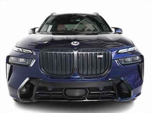 2023 BMW X7 M60i