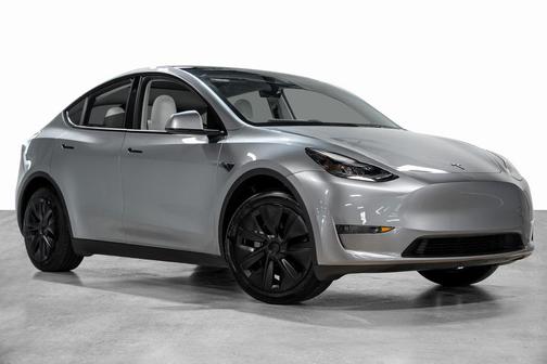 2025 Tesla Model Y Long Range Dual Motor Rear-Wheel Drive